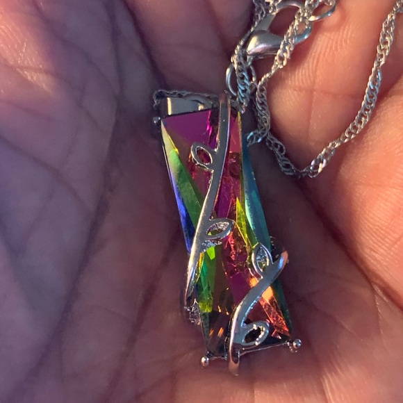 Pendant Necklace Crystal Charm - Picture 3 of 4